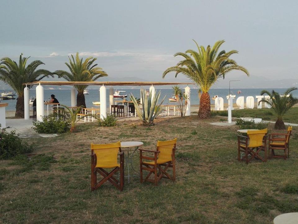 Umbrella Beach Apartments Kávos Exterior foto